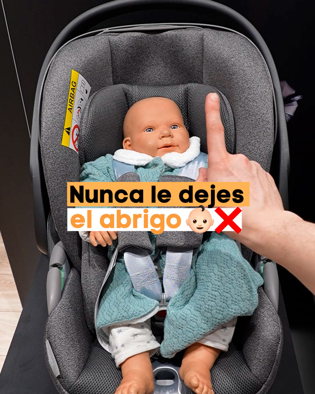 ¡No Lleves a tu Hijo/a con Abrigo en la Silla de Coche!