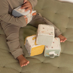 4 Cubos apilables blanditos Little Farm Little Dutch