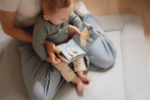 Librito blando de actividades con anilla Forest Friends Little Dutch