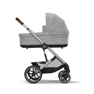 Carrito Cybex Gold Balios S Lux con silla y capazo