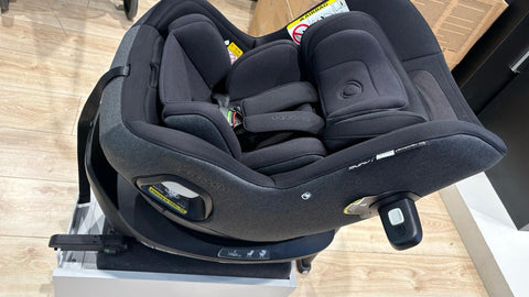 Silla de coche Bugaboo Owl con la Base 360 ISOFIX by Nuna (Exposición)