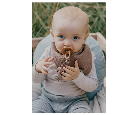 Chupetero BIBS Trenzado Dark Oak/vanilla Bibs