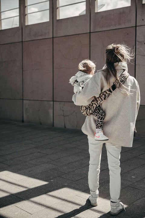 Portabebé Bandolera + Gafas Wildride colección Print Leopard