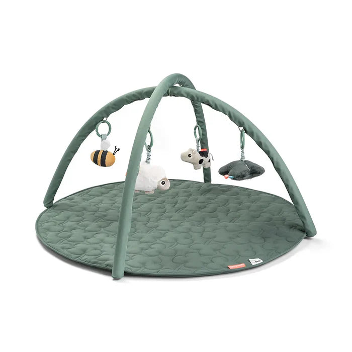 Manta de juego sensorial con arco Tiny Farm Verde Done by Deer