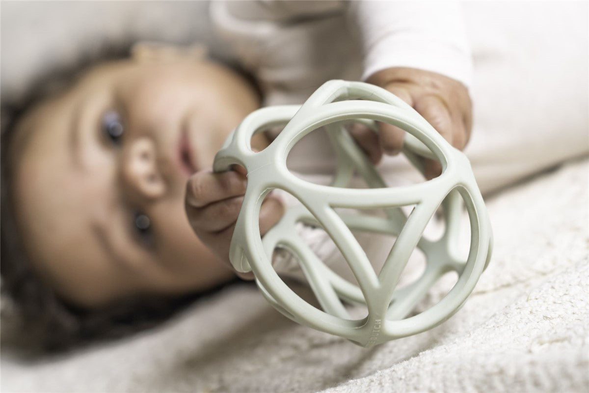 Pelota sensorial silicona verde Little Dutch