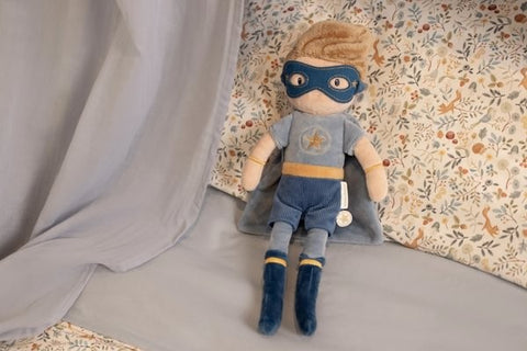 Muñeco Blandito Jim Superhéroe 35 cm Little Dutch