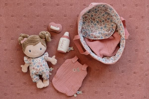 Muñecabebé rosa con canastilla Little Dutch