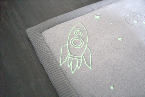 Alfombra Brilla en la Oscuridad Planet Hakuna Matte