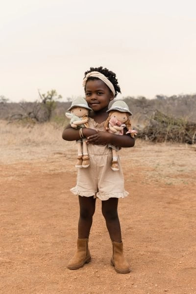 Muñeca Rosa exploradora Safari Friends Little Dutch