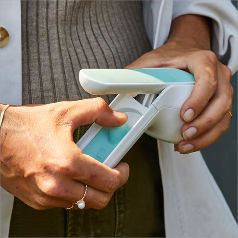Mango ergonómico del sacaleches Elvie Wave