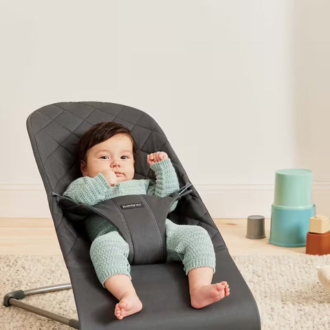 Hamaca Bliss BabyBjörn antracita tejido acolchado clasico gris oscuro - imagen 2