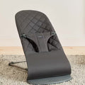 Hamaca Bliss BabyBjörn antracita tejido acolchado clasico gris oscuro - imagen 5