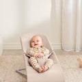 Hamaca Bliss BabyBjörn beige claro tejido cepillado gris claro - imagen 3