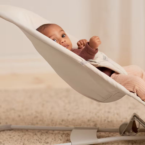 Hamaca Bliss BabyBjörn beige claro tejido jersey tri fabric gris claro - imagen 5