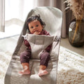 Hamaca Bliss BabyBjörn gris arena malla gris claro - imagen 6