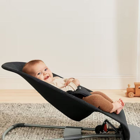Hamaca Bliss BabyBjörn negro tejido acolchado clasico gris oscuro - imagen 3
