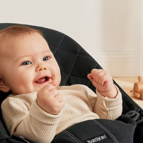 Hamaca Bliss BabyBjörn negro tejido acolchado clasico gris oscuro - imagen 4
