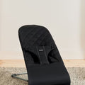 Hamaca Bliss BabyBjörn negro tejido acolchado clasico gris oscuro - imagen 6