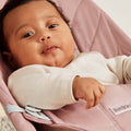 Hamaca Bliss BabyBjörn rosa palo tejido acolchado petalo gris claro - imagen 5